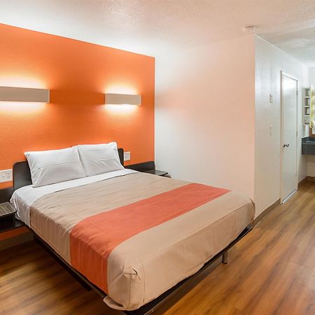 Motel 6-Grand Prairie, Tx - Near Six Flags Drive Ngoại thất bức ảnh