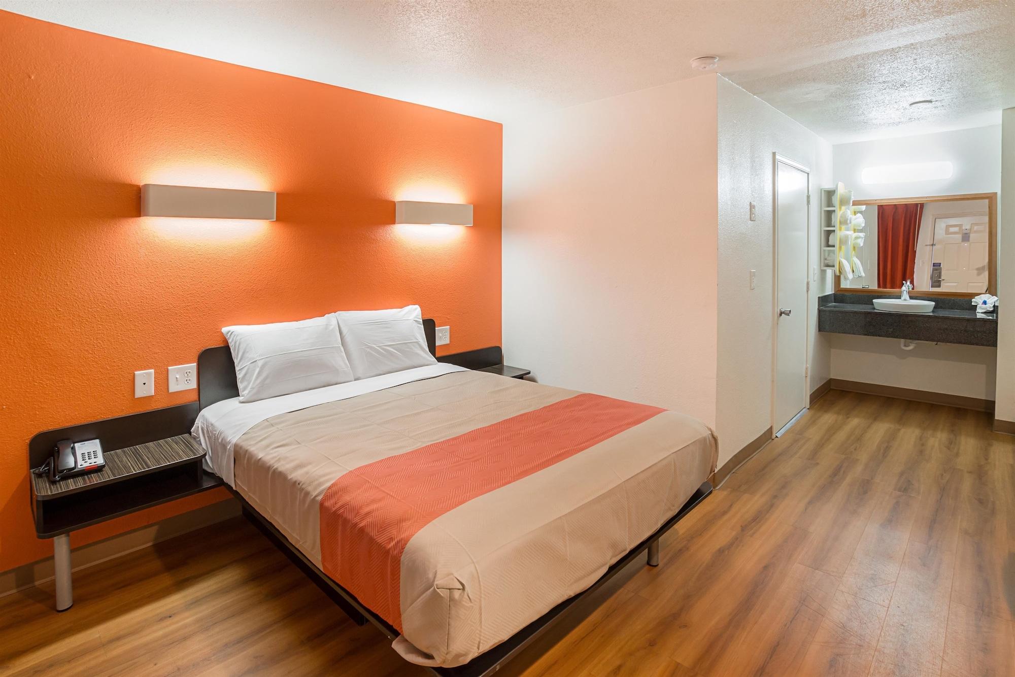 Motel 6-Grand Prairie, Tx - Near Six Flags Drive Ngoại thất bức ảnh