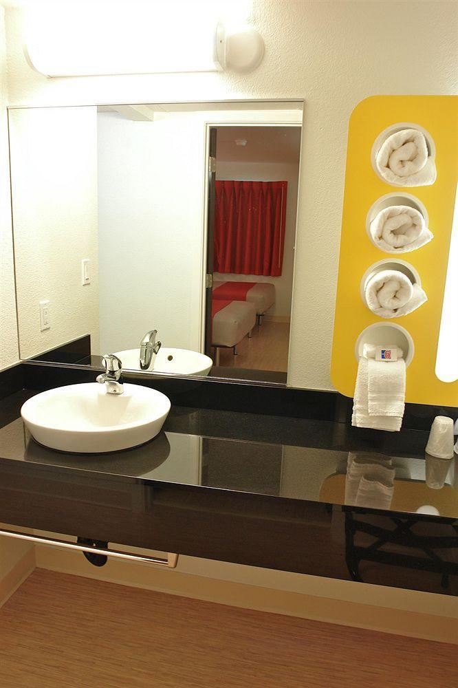 Motel 6-Grand Prairie, Tx - Near Six Flags Drive Ngoại thất bức ảnh